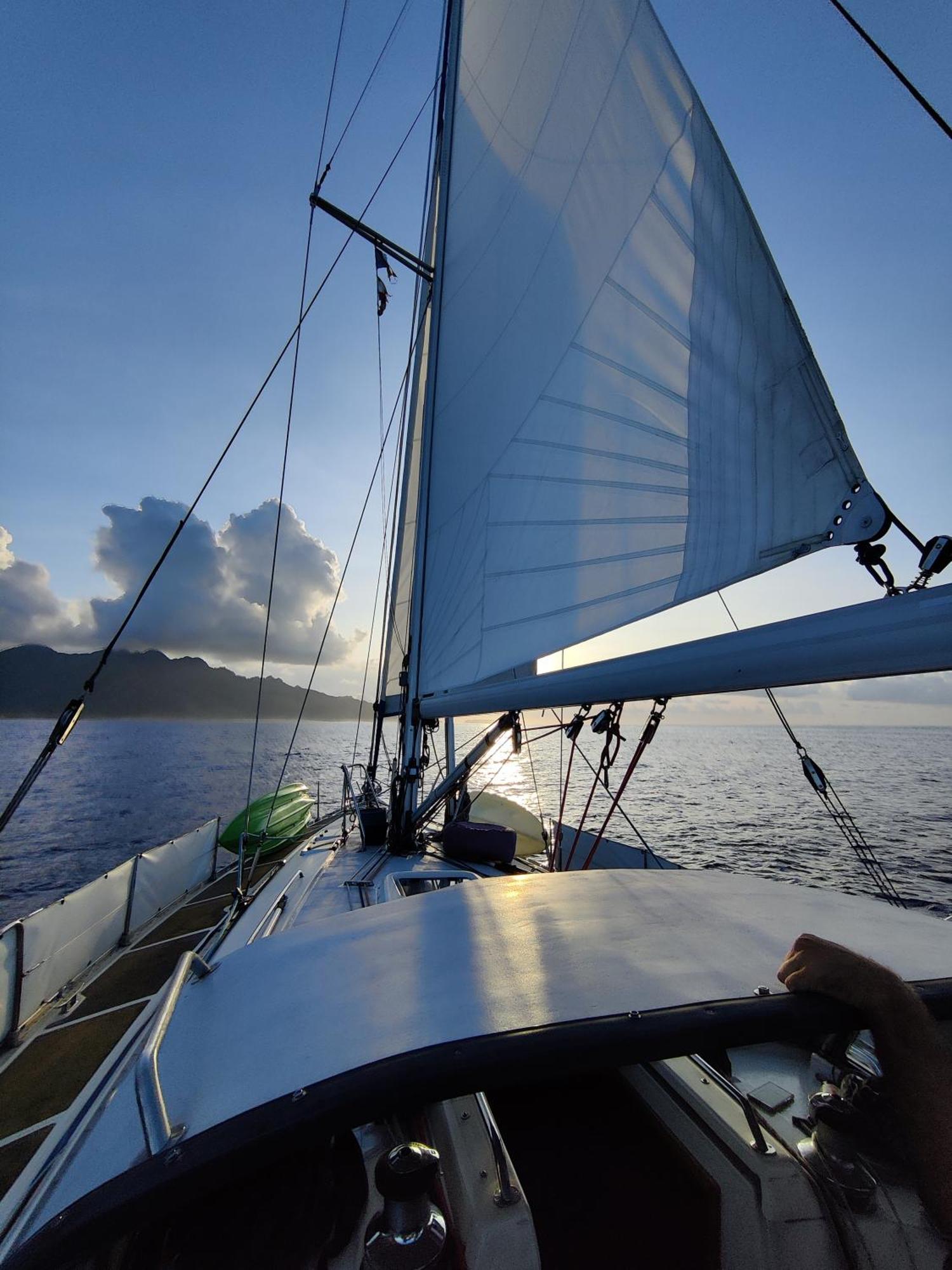 2 Nuits Insolites & 1 Excursion Voile A Bord Du Voilier Mori Ora Moorea Exterior foto