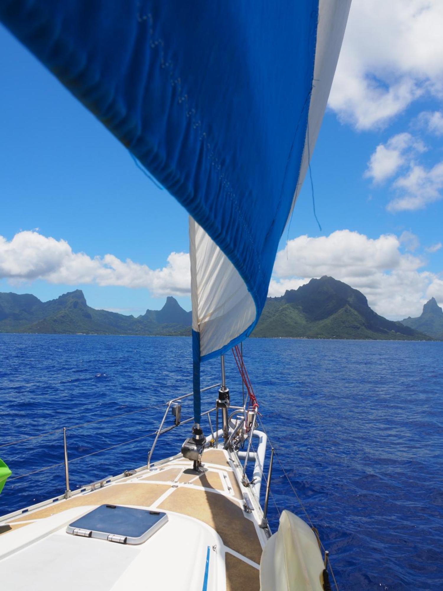 2 Nuits Insolites & 1 Excursion Voile A Bord Du Voilier Mori Ora Moorea Exterior foto